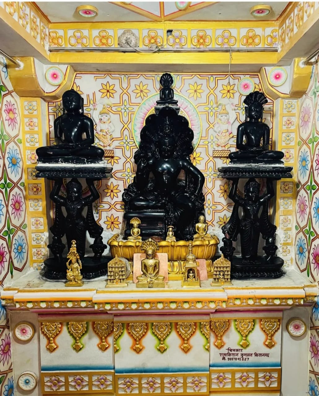 Nagfani Parshwanath